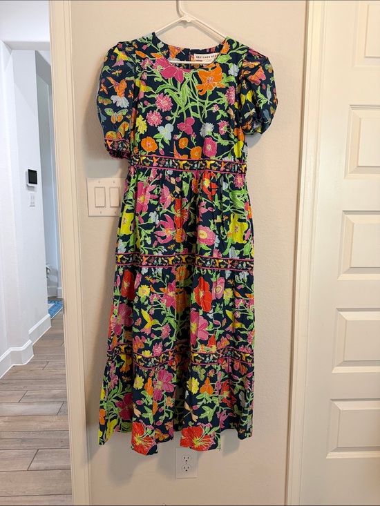 Gretchen Scott Designs Dresses & Skirts - Gretchen Scott Designs Navy Floral Puff-Sleeve Tiered Midi Dress